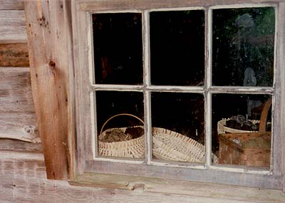 Window.jpg (21567 bytes)